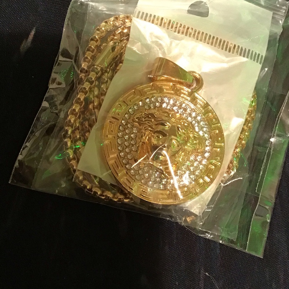 Gold Medallion Necklace with Chain